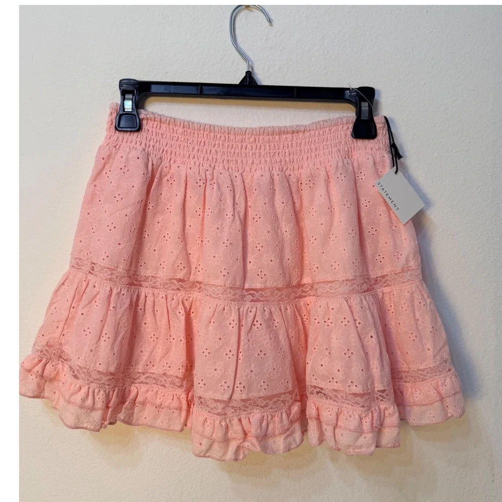 STatement Pink Eyelet Tiered Mini Skirt Smocked Waist Lace Trim PW2005384 Size M
